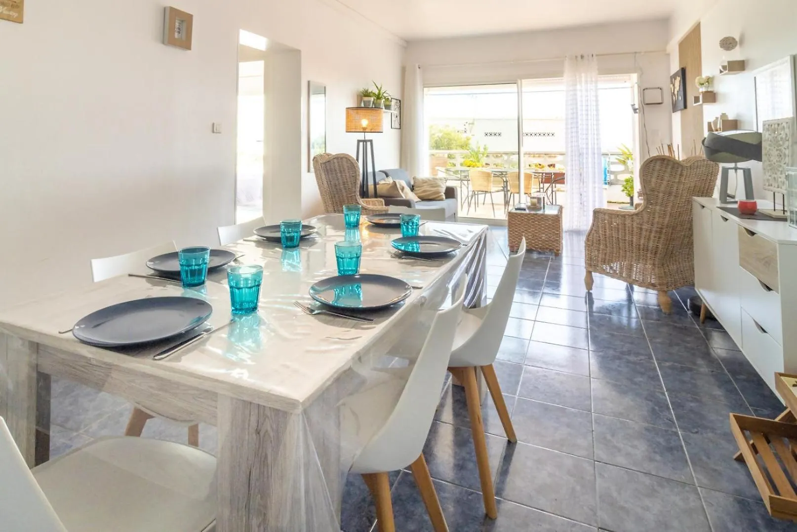 FENER DE BAIX 781 bonito apartamento en primera línea de mar Girona