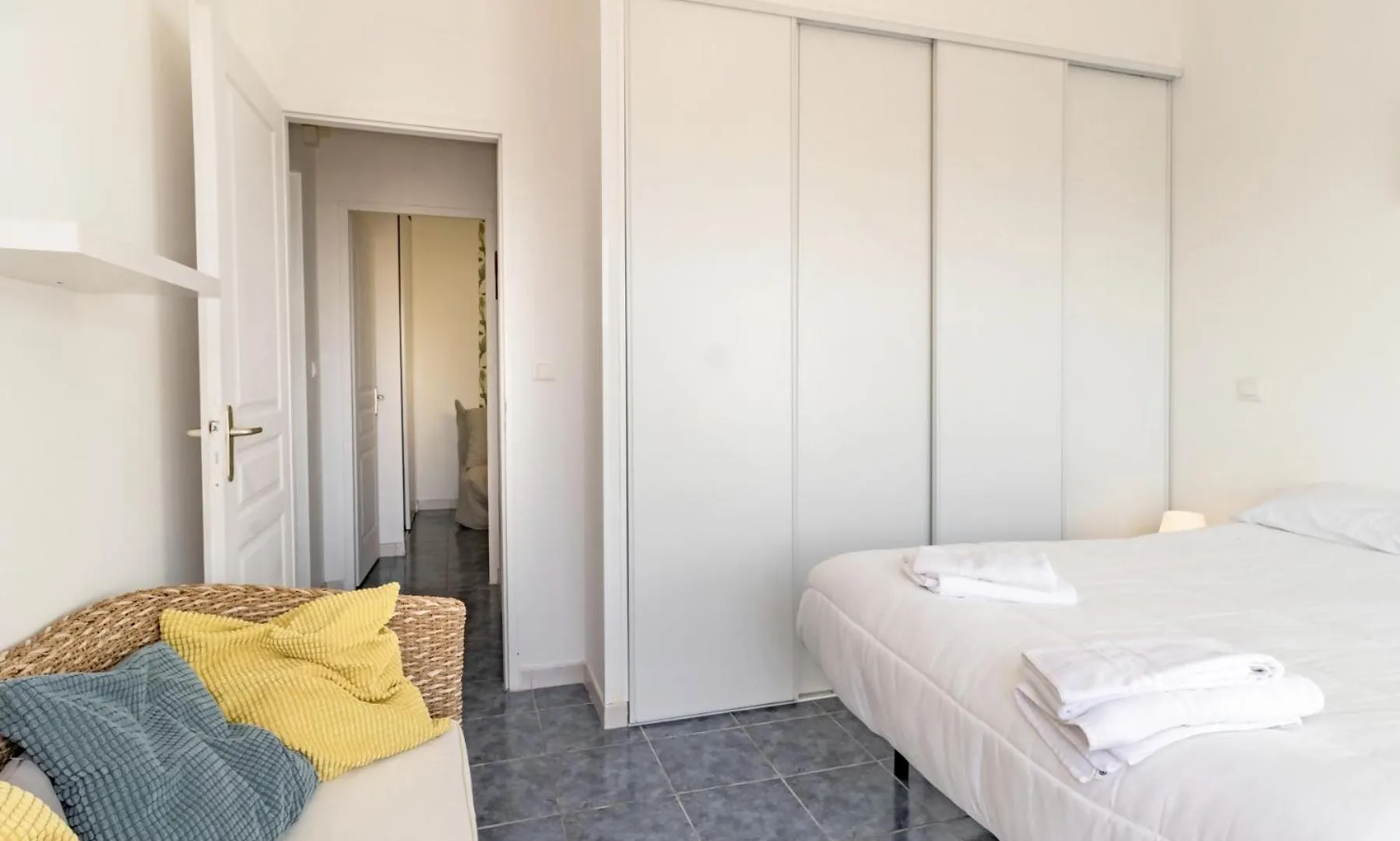 Fener De Baix 781 Apartamento Con Terraza Girona 0*,  Španělsko